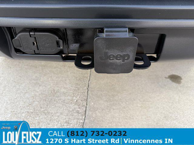 used 2017 Jeep Grand Cherokee car, priced at $14,459