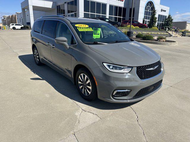 used 2021 Chrysler Pacifica car, priced at $22,981