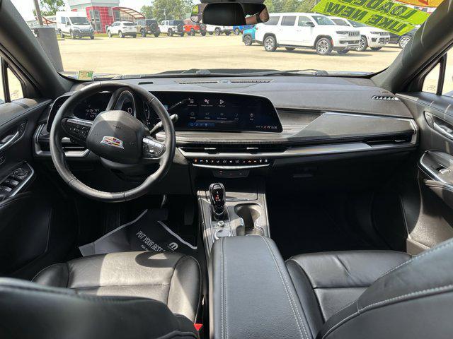 used 2024 Cadillac XT4 car, priced at $35,161