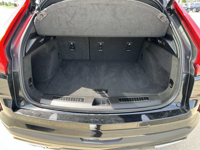 used 2024 Cadillac XT4 car, priced at $35,161