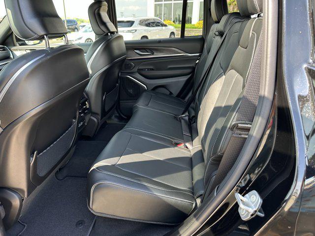 new 2025 Jeep Grand Cherokee car, priced at $66,556