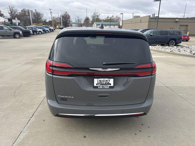 new 2025 Chrysler Pacifica car, priced at $44,965