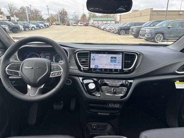 new 2025 Chrysler Pacifica car, priced at $44,965