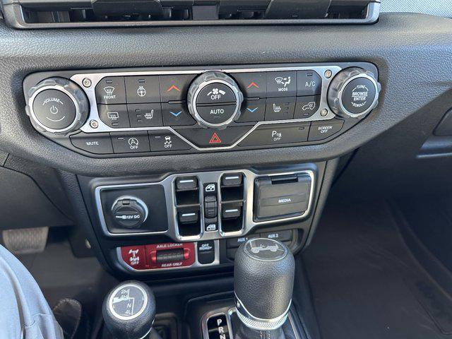 new 2025 Jeep Wrangler car, priced at $53,788