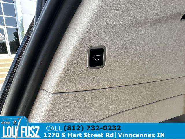 used 2024 Chrysler Pacifica car, priced at $27,984