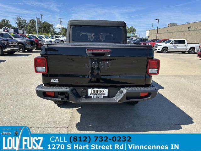 new 2025 Jeep Gladiator car, priced at $48,216