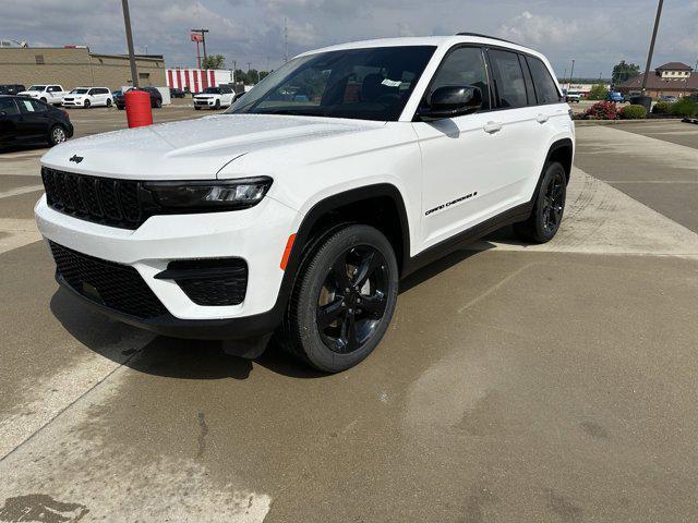 new 2025 Jeep Grand Cherokee car, priced at $45,854