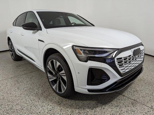 new 2024 Audi Q8 e-tron car