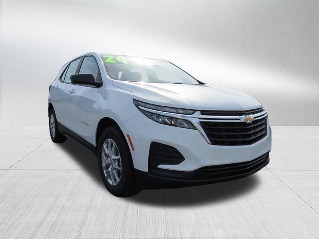 new 2024 Chevrolet Equinox car, priced at $25,126