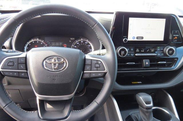 used 2023 Toyota Highlander car, priced at $36,988