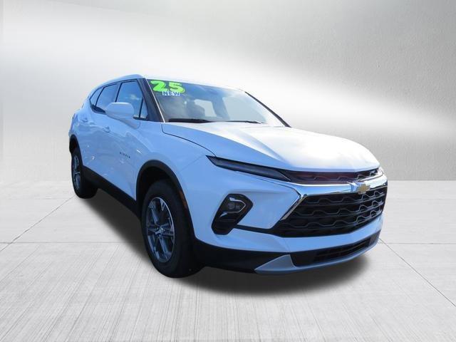 new 2025 Chevrolet Blazer car, priced at $35,324