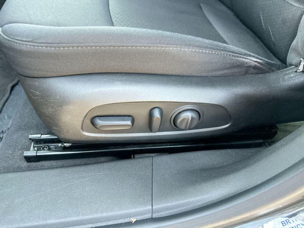 used 2016 Chevrolet Malibu car, priced at $13,662