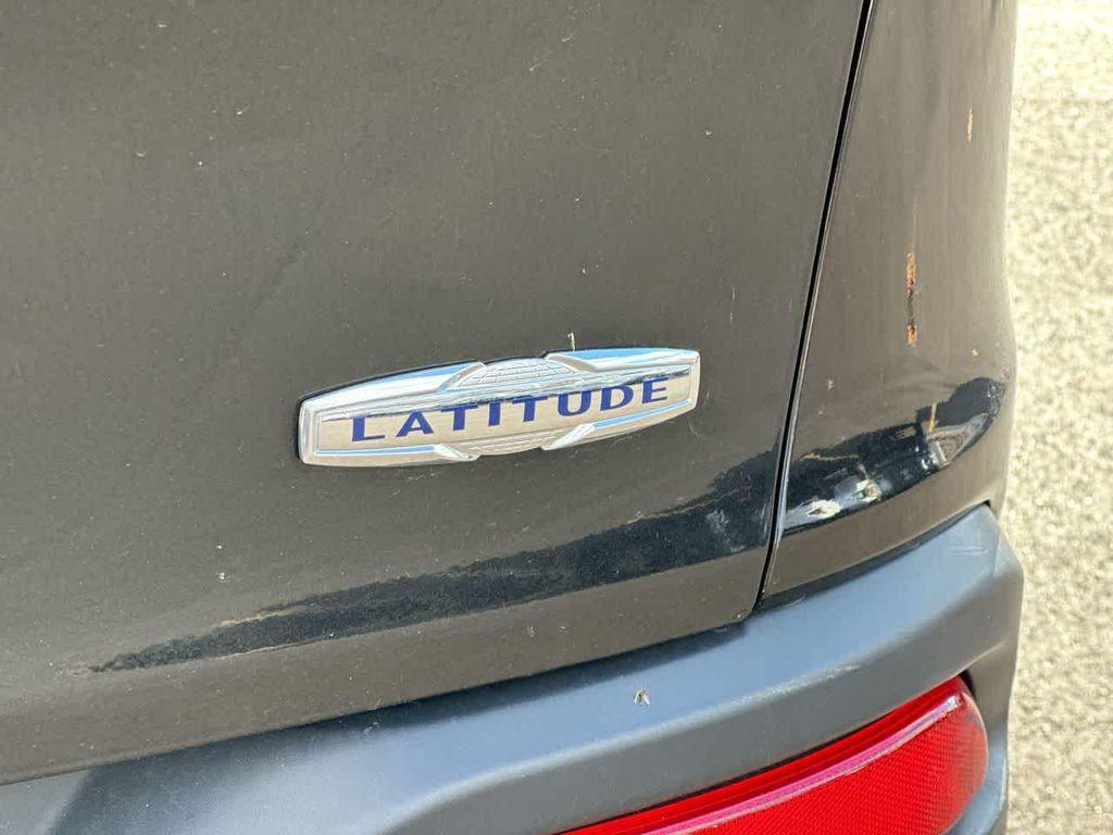 used 2015 Jeep Cherokee car, priced at $11,988