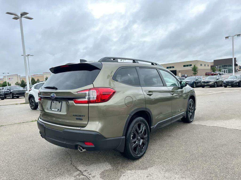new 2025 Subaru Ascent car, priced at $50,825