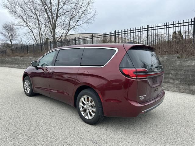 used 2023 Chrysler Pacifica car