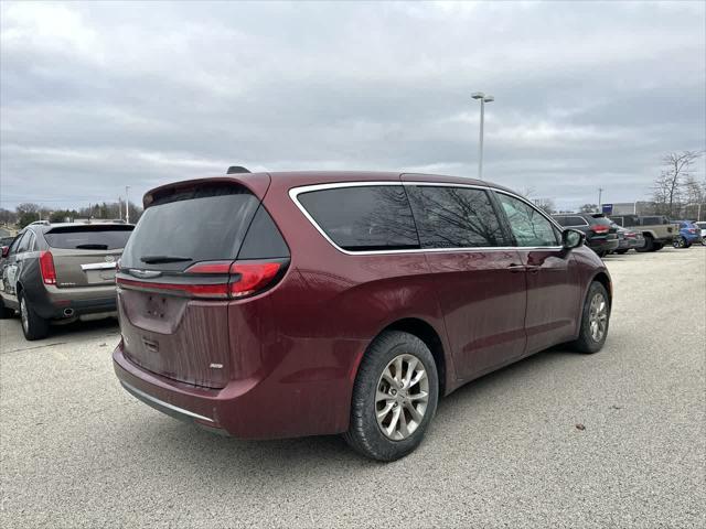 used 2023 Chrysler Pacifica car