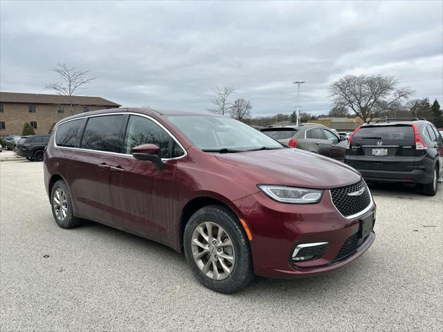 used 2023 Chrysler Pacifica car