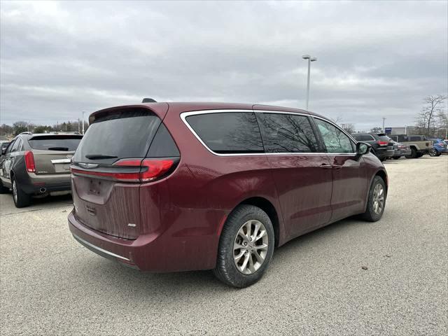 used 2023 Chrysler Pacifica car