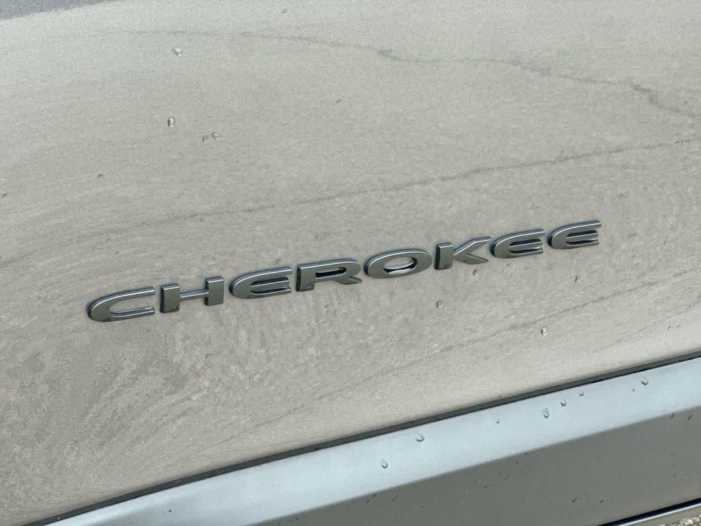 used 2016 Jeep Cherokee car, priced at $13,959