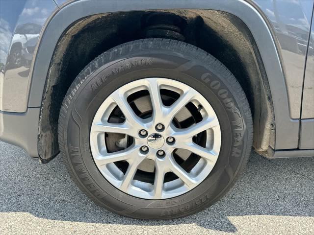 used 2017 Jeep Cherokee car, priced at $14,687