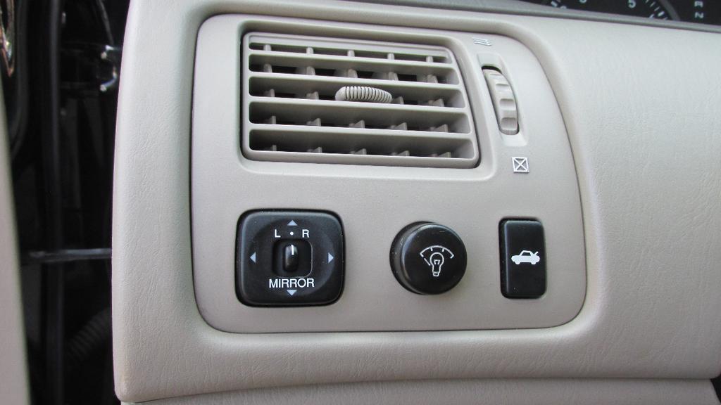 used 2004 Toyota Avalon car, priced at $5,990