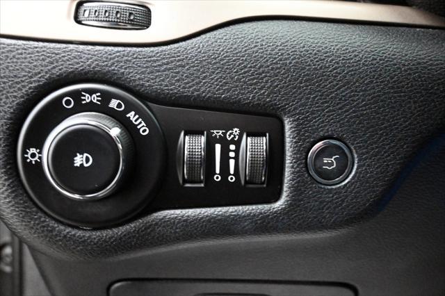 used 2016 Jeep Cherokee car, priced at $12,995
