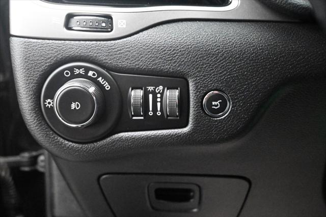 used 2020 Jeep Cherokee car, priced at $19,995