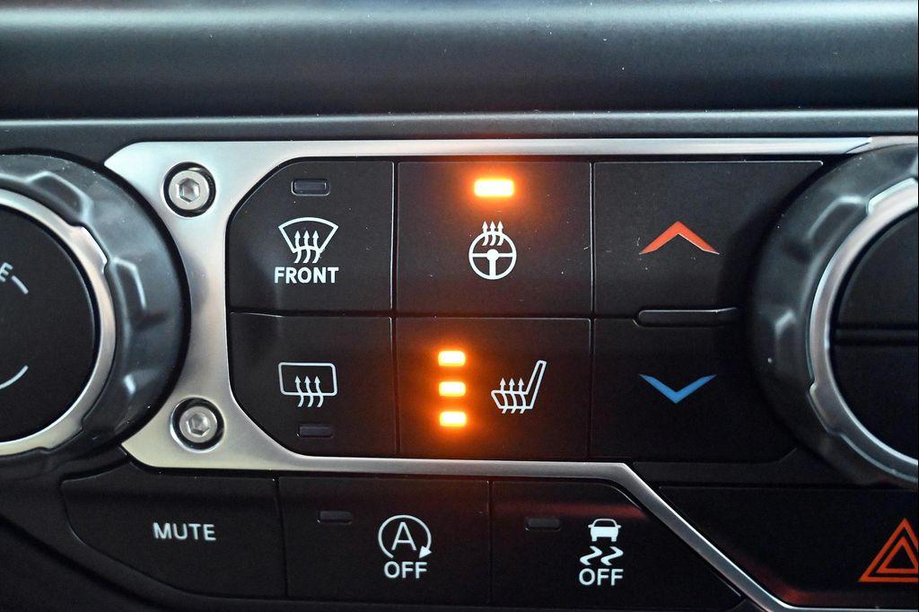 used 2021 Jeep Wrangler Unlimited car, priced at $28,000