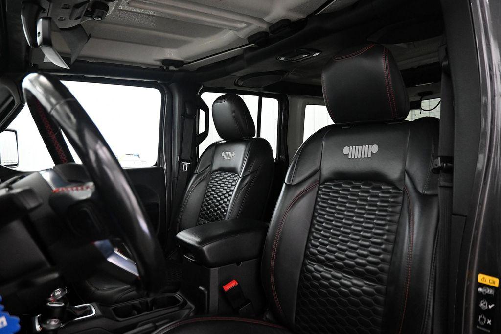 used 2021 Jeep Wrangler Unlimited car, priced at $28,000