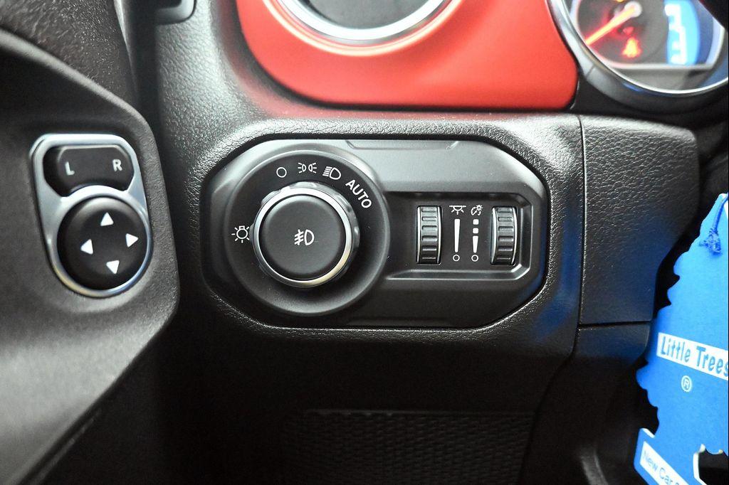 used 2021 Jeep Wrangler Unlimited car, priced at $28,000