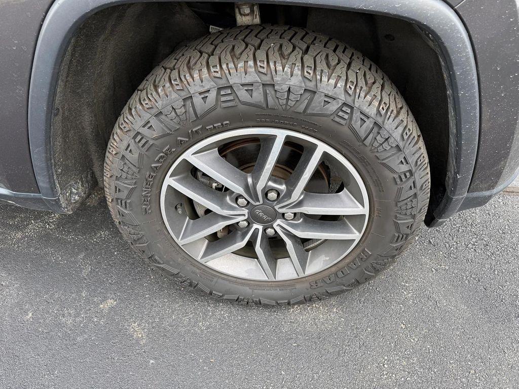 used 2019 Jeep Grand Cherokee car, priced at $20,500