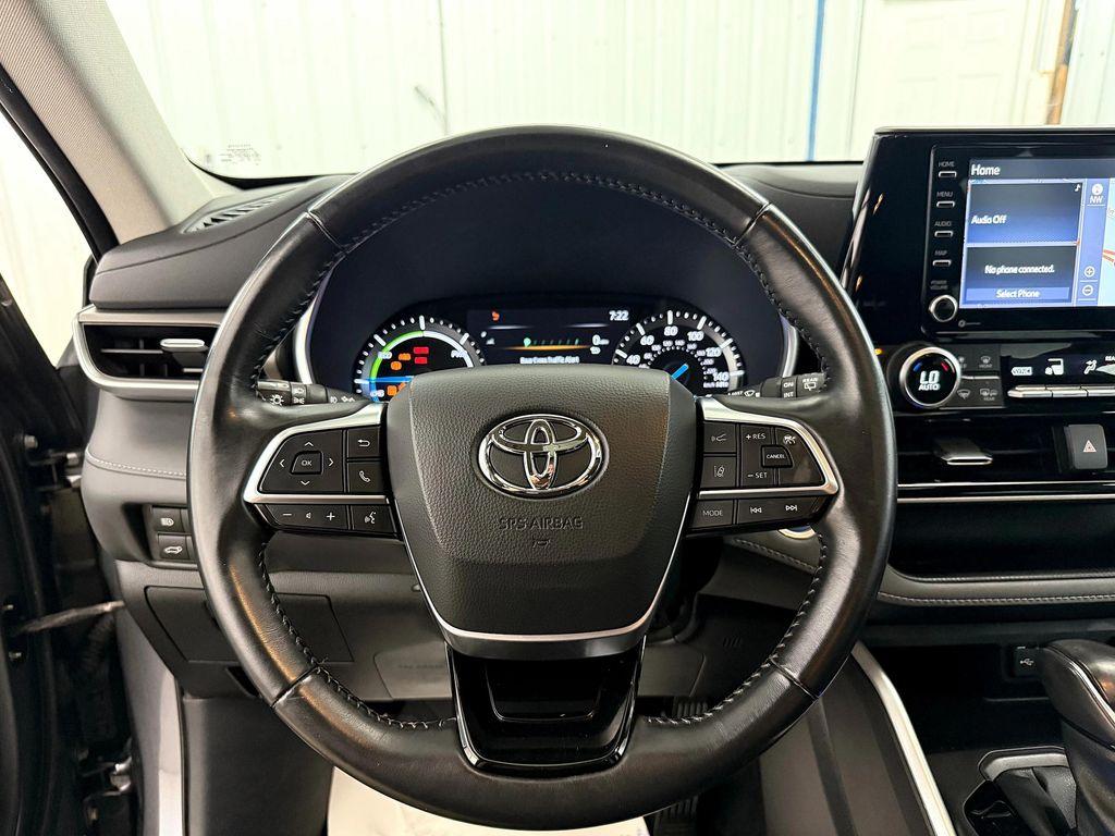 used 2020 Toyota Highlander Hybrid car, priced at $29,000
