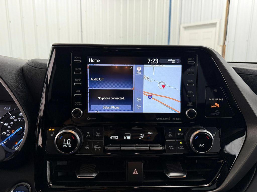 used 2020 Toyota Highlander Hybrid car, priced at $29,000