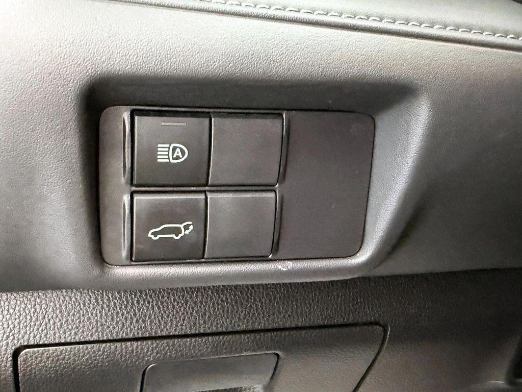 used 2020 Toyota Highlander Hybrid car, priced at $29,000