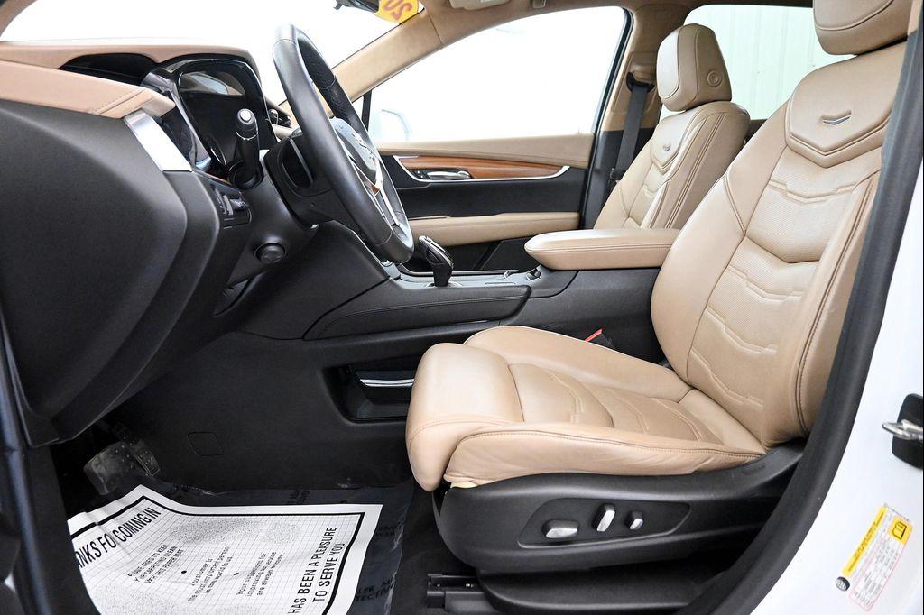 used 2017 Cadillac XT5 car, priced at $19,700