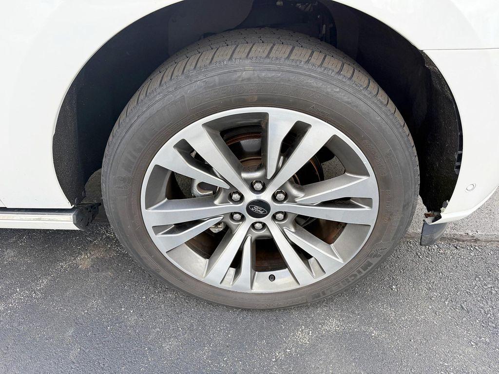 used 2020 Ford Expedition car, priced at $34,000