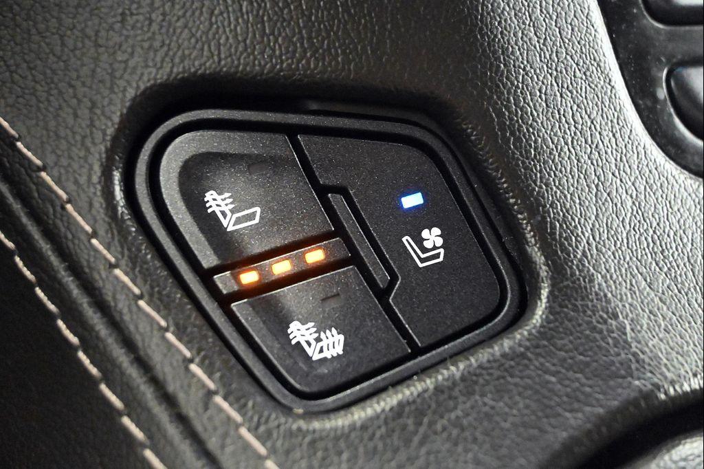 used 2020 GMC Yukon XL car, priced at $33,000