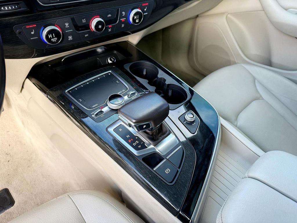 used 2019 Audi Q7 car, priced at $22,900