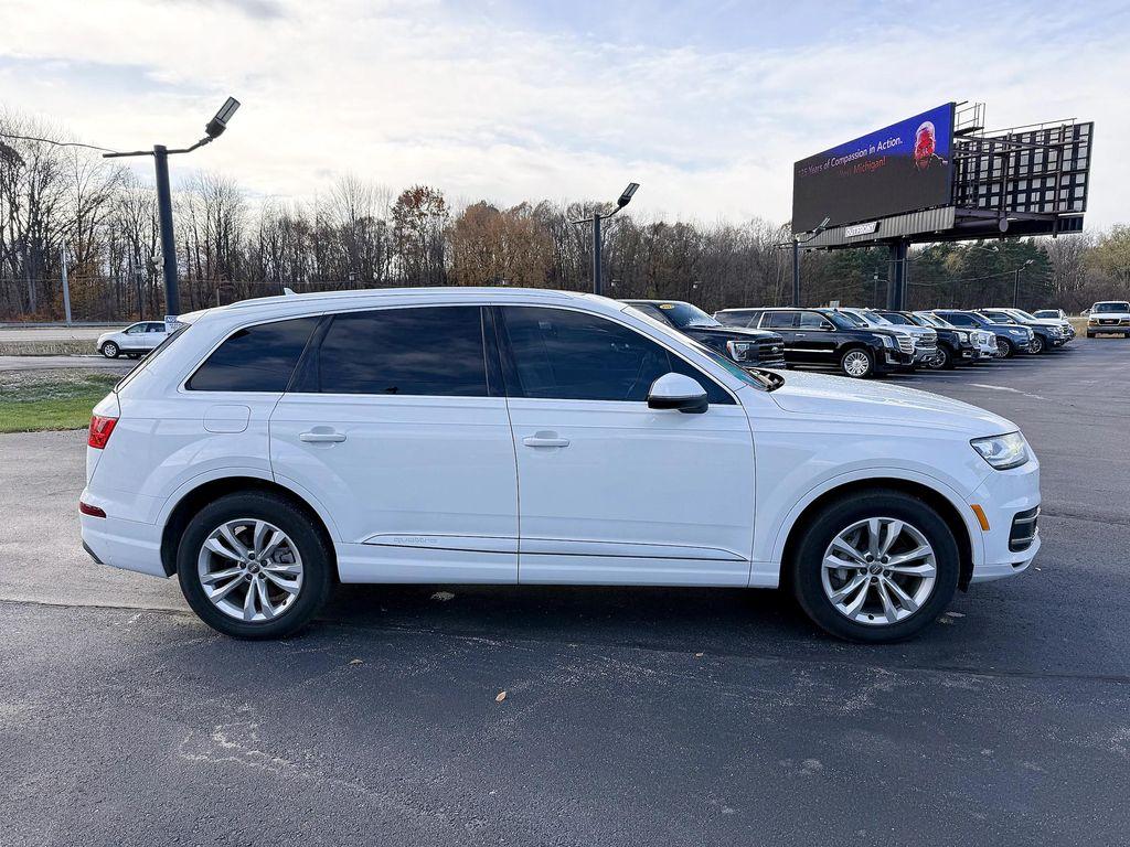 used 2019 Audi Q7 car, priced at $22,900