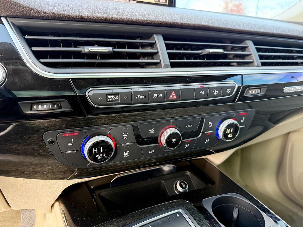 used 2019 Audi Q7 car, priced at $22,900