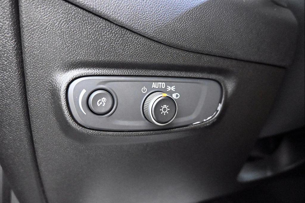 used 2020 Chevrolet Equinox car, priced at $13,500