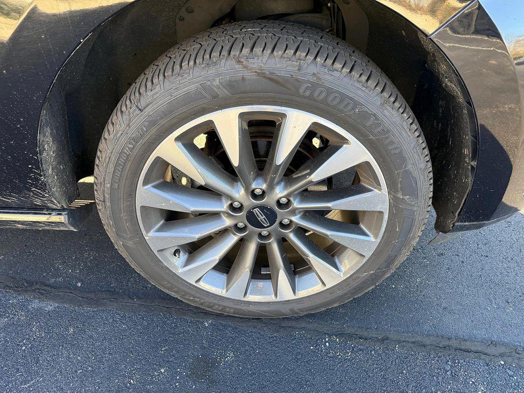 used 2019 Lincoln Navigator L car, priced at $29,500