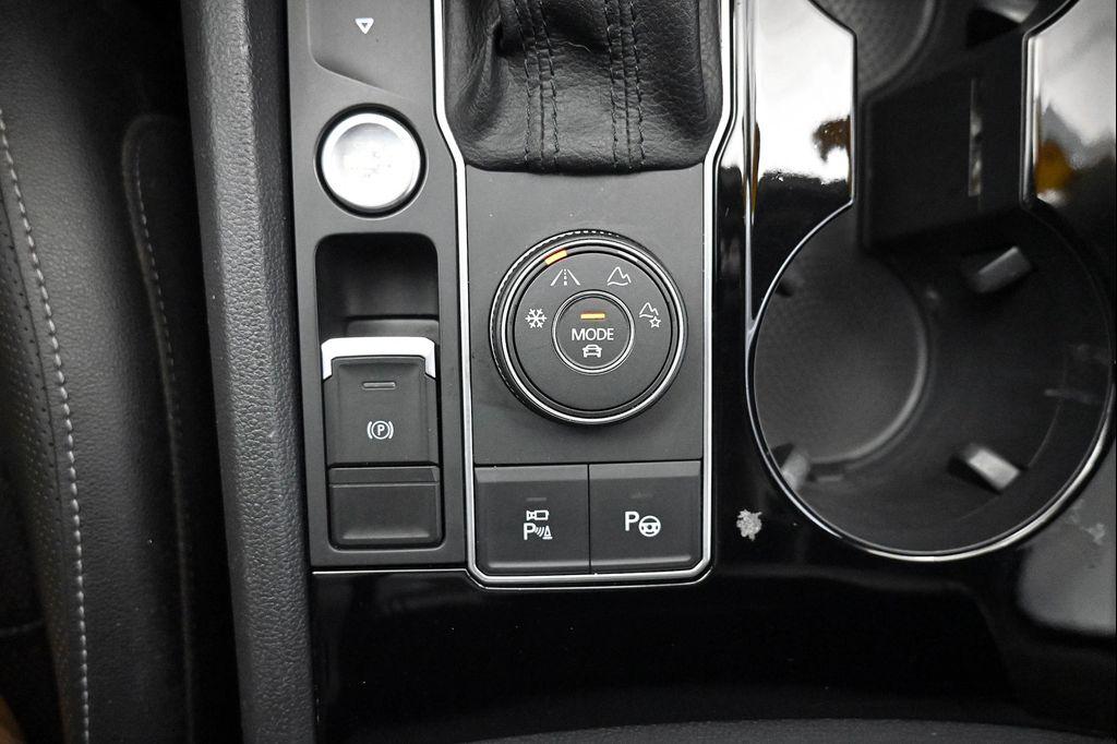 used 2018 Volkswagen Atlas car, priced at $18,000