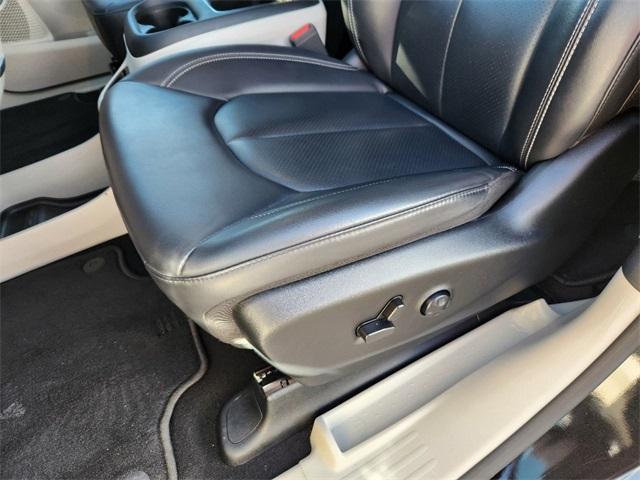 used 2023 Chrysler Pacifica car, priced at $37,197