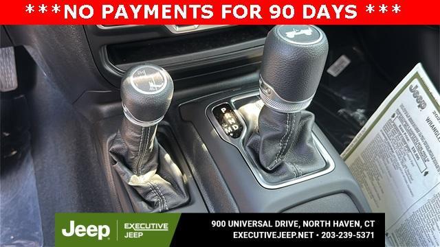 new 2025 Jeep Wrangler car, priced at $45,278