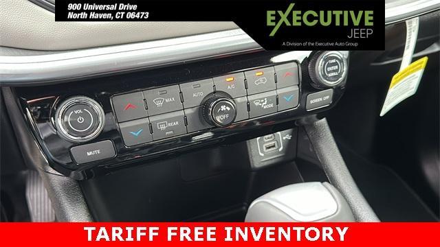 new 2025 Jeep Compass car, priced at $32,697
