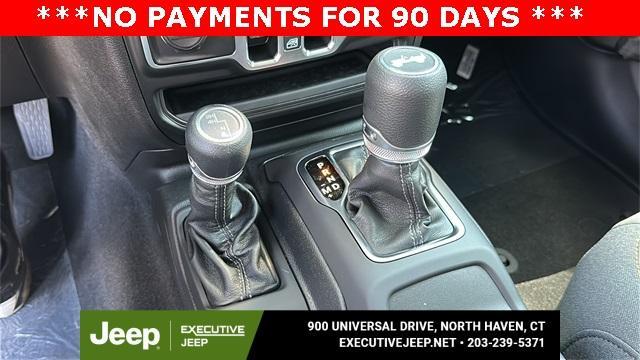 new 2025 Jeep Wrangler car, priced at $45,286