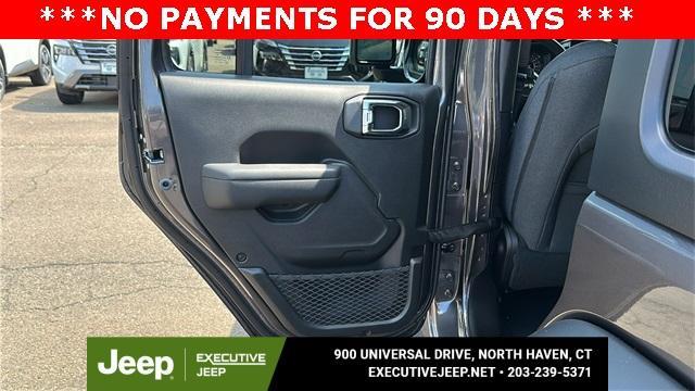 new 2025 Jeep Wrangler car, priced at $45,286