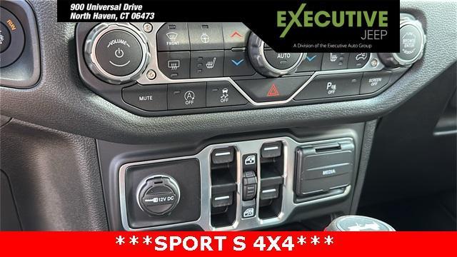 new 2025 Jeep Wrangler car, priced at $53,725