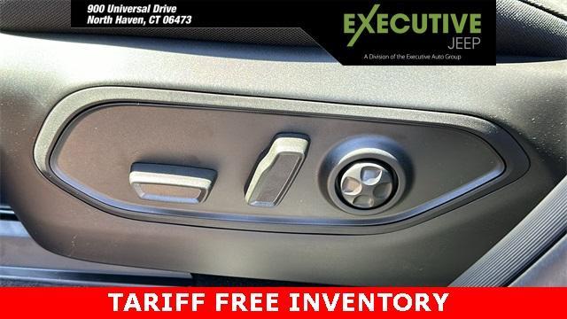 new 2025 Jeep Grand Cherokee car, priced at $41,782